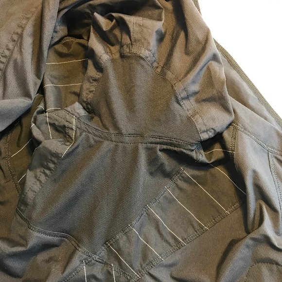 Like New Lululemon Run: Hustle Jacket - Picture 8 of 15